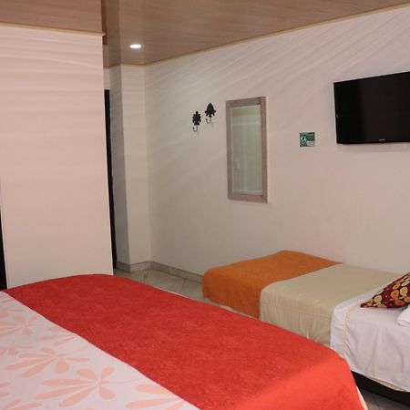 Hoteles Bogota Inn El Lago Country Zona Rosa المظهر الخارجي الصورة