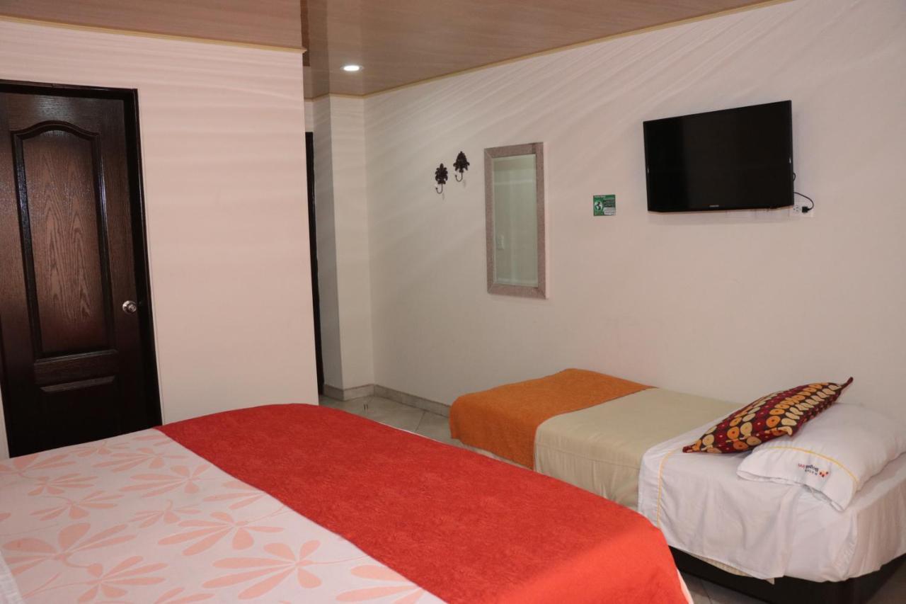 Hoteles Bogota Inn El Lago Country Zona Rosa المظهر الخارجي الصورة