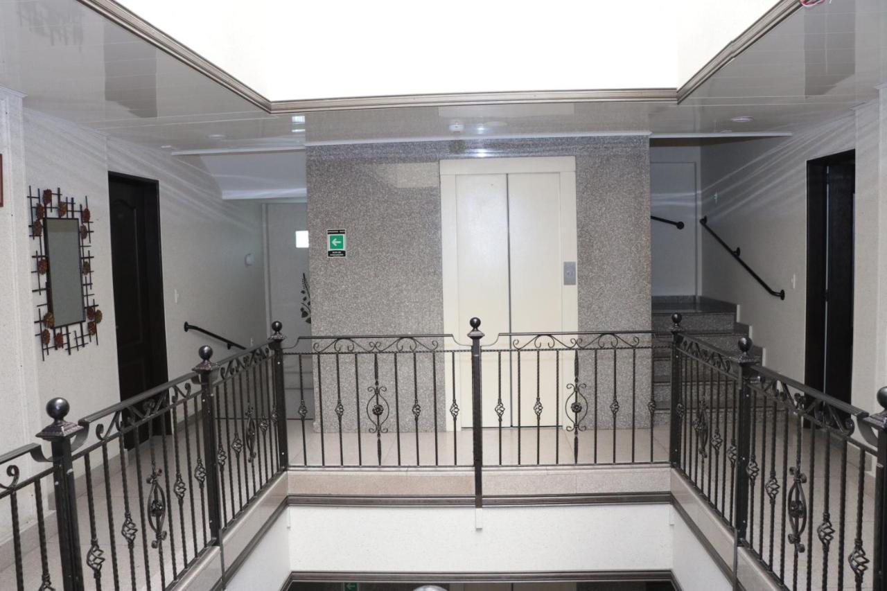 Hoteles Bogota Inn El Lago Country Zona Rosa المظهر الخارجي الصورة